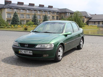 Авто Opel Vectra 1996 № 8809017