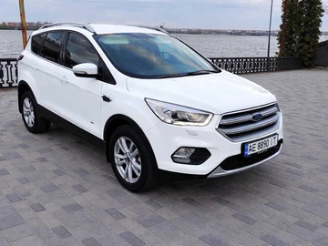 Авто Ford Kuga 2017 № 8809042