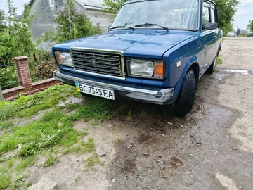 Авто ВАЗ 2107 2001 № 8809081