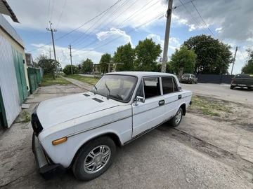 Авто ВАЗ 2103 1982 № 8809199