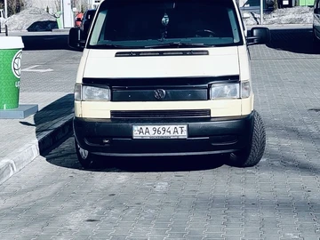 Авто Volkswagen Transporter 1999 № 8809244