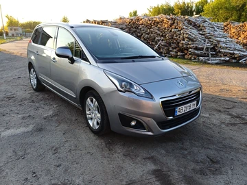 Авто Peugeot 5008 2013 № 8809281