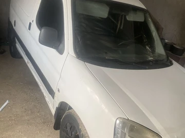 Авто Peugeot Partner 2008 № 8809292
