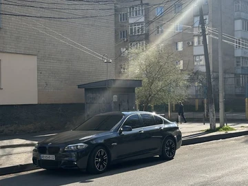 Авто BMW 5 Серия 2011 № 8809298