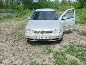 Авто Volkswagen Golf 1999 № 8809436