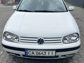 Авто Volkswagen Golf 2000 № 8809450