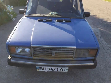 Авто ВАЗ 2107 1985 № 8809643