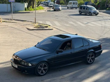 Авто BMW 5 Серия 2002 № 8809910