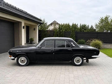 Авто ГАЗ 24 1983 № 8810012
