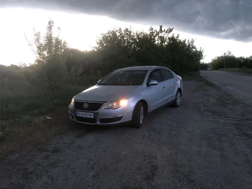 Авто Volkswagen Passat Sedan 2005 № 8810030