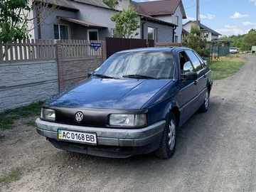 Авто Volkswagen Passat Variant 1990 № 8810066