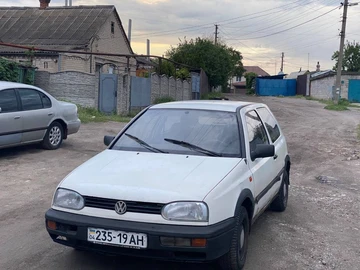 Авто Volkswagen Golf 1997 № 8810081