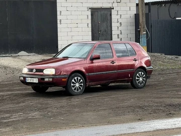 Авто Volkswagen Golf 1997 № 8810116