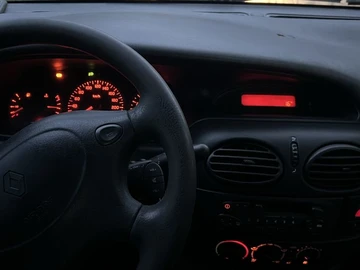Авто Renault Logan 1999 № 8810167