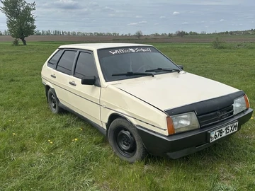 Авто ВАЗ 2109 1990 № 8810297