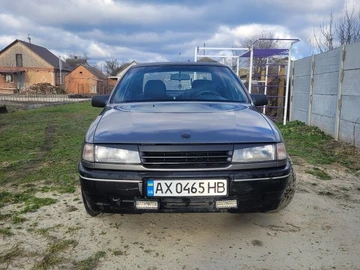 Авто Opel Vectra 1990 № 8810376