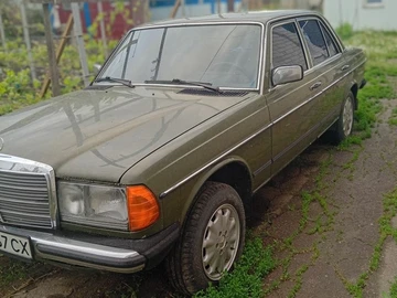Авто Mercedes W123 1981 № 8810695