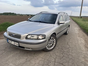 Авто Volvo V70 2004 № 8810768