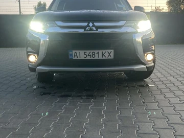 Авто Mitsubishi Outlander 2017 № 8811002