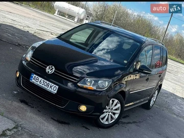 Авто Volkswagen Touran 2011 № 8811013