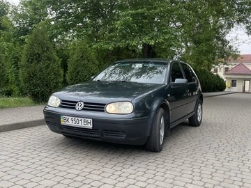Авто Volkswagen Golf 1999 № 8811052
