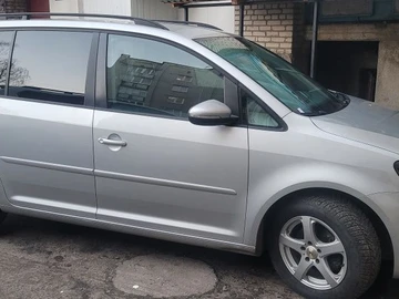 Авто Volkswagen Touran 2012 № 8811197