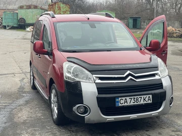 Авто Citroen Berlingo 2012 № 8811215