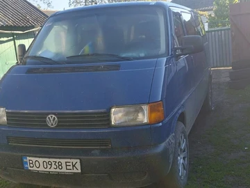 Авто Volkswagen Transporter 2000 № 8811225