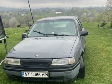 Авто Opel Vectra 1989 № 8811517