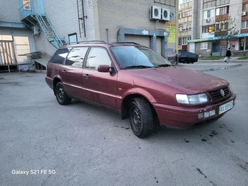 Авто Volkswagen Passat Variant 1994 № 8811705