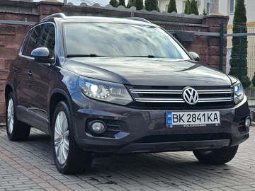 Авто Volkswagen Tiguan 2015 № 8811996