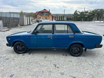 Авто ВАЗ 2107 2002 № 8812038