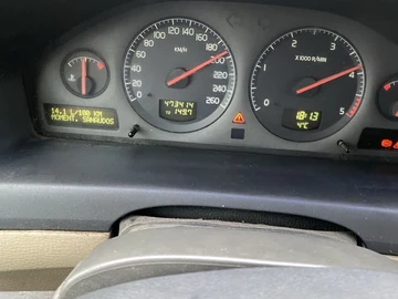 Авто Volvo V70 2001 № 8812165