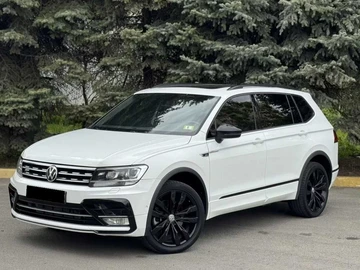Авто Volkswagen Tiguan 2021 № 8812178