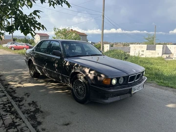 Авто BMW 7 Серия 1992 № 8812365