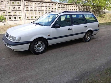 Авто Volkswagen Passat Variant 1997 № 8812474