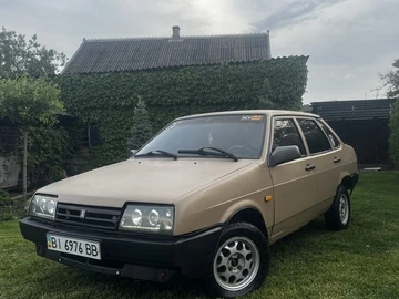Авто ВАЗ 21099 1992 № 8812958