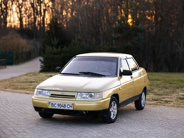Авто ВАЗ 2110 1999 № 8813932