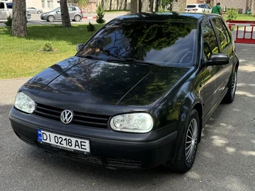 Авто Volkswagen Golf 2000 № 8814372