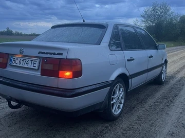Авто Volkswagen Passat Sedan 1996 № 8814374