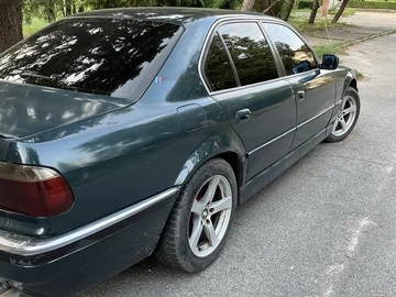 Авто BMW 7 Серия 1996 № 8814714