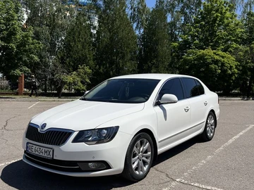 Авто Skoda Superb 2014 № 8815042