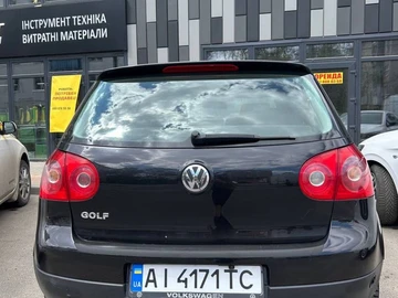 Авто Volkswagen Golf 2004 № 8815068