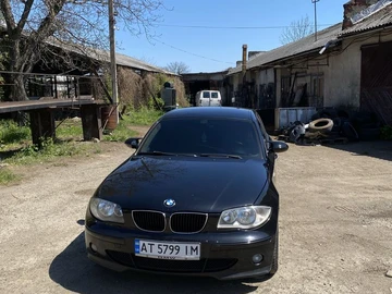 Авто BMW 1 Серия 2004 № 8815320