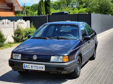 Авто Volkswagen Passat Sedan 1990 № 8815420