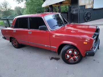 Авто ВАЗ 2107 1990 № 8815424