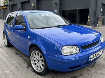 Авто Volkswagen Golf 1999 № 8815448