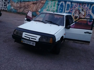 Авто ВАЗ 2109 1992 № 8815615