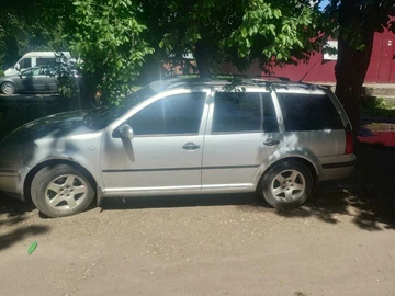 Авто Volkswagen Golf 2004 № 8815643
