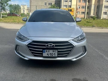 Авто Hyundai Elantra 2018 № 8815710